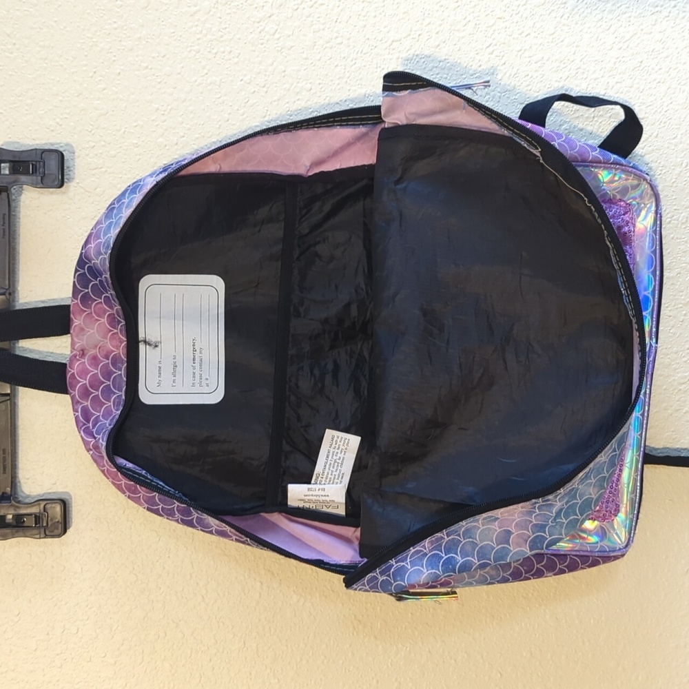 Mermaid Backpack - Picture 3 of 4